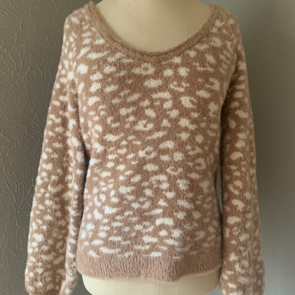 Abercrombie & Fitch Soft Collection Leopard Sweater Medium